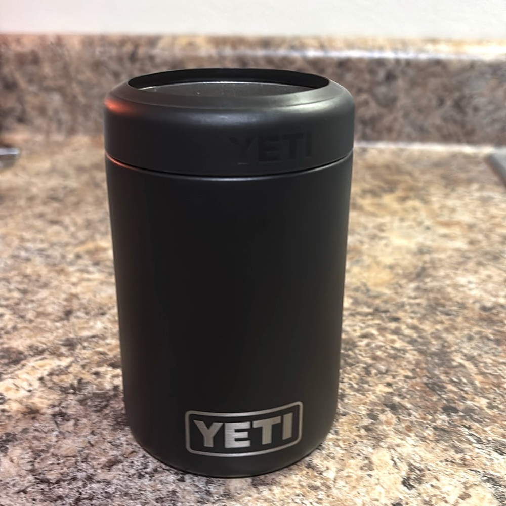 Yeti stainless steel can holder NWOT